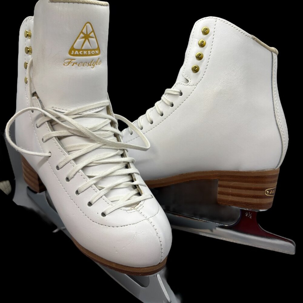 Jackson Freestyle Women’s Ice Skates (FS2190) with Aspire blades Size 6  C